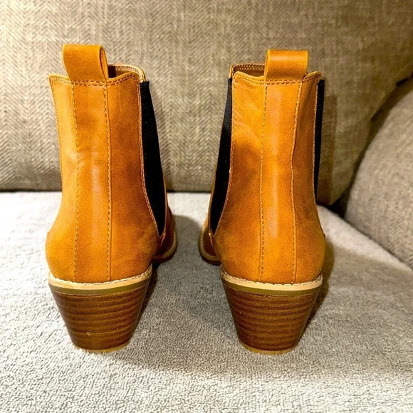 ROOLEE Women Tan Ankle Booties/Chelsea Boots Shoes Size 7.5 - Picture 4 of 6